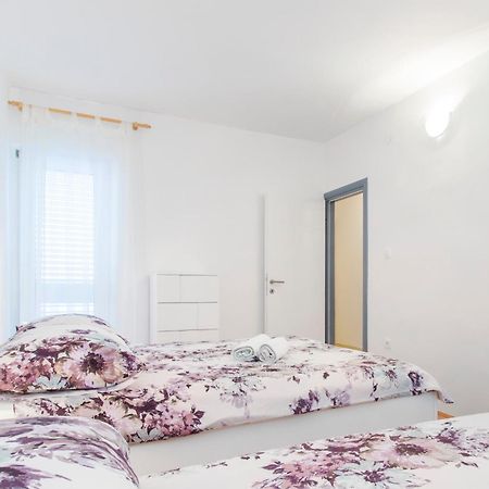 Apartmani Vesna Grebaštica Rum bild