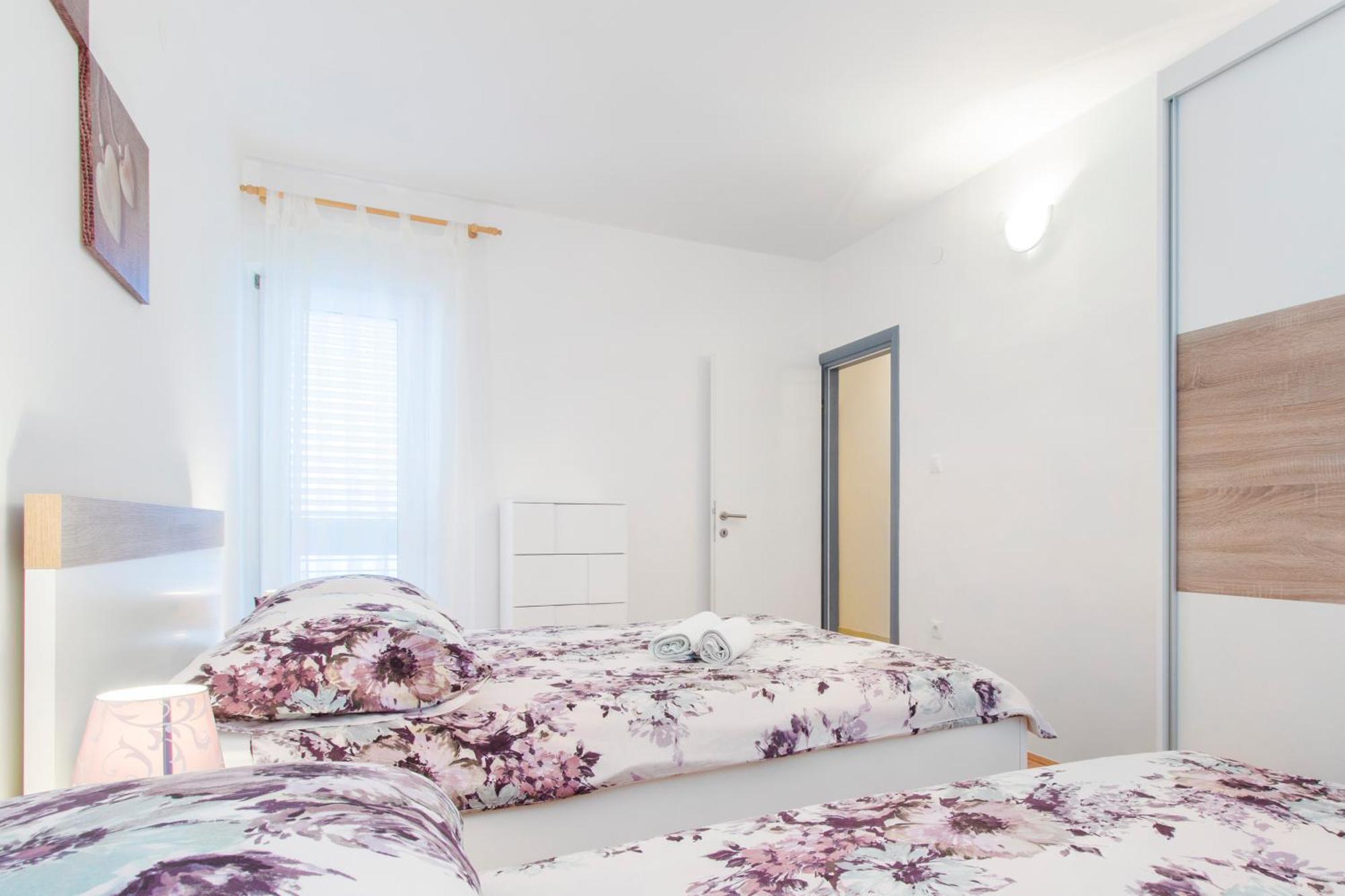 Apartmani Vesna Grebaštica Rum bild
