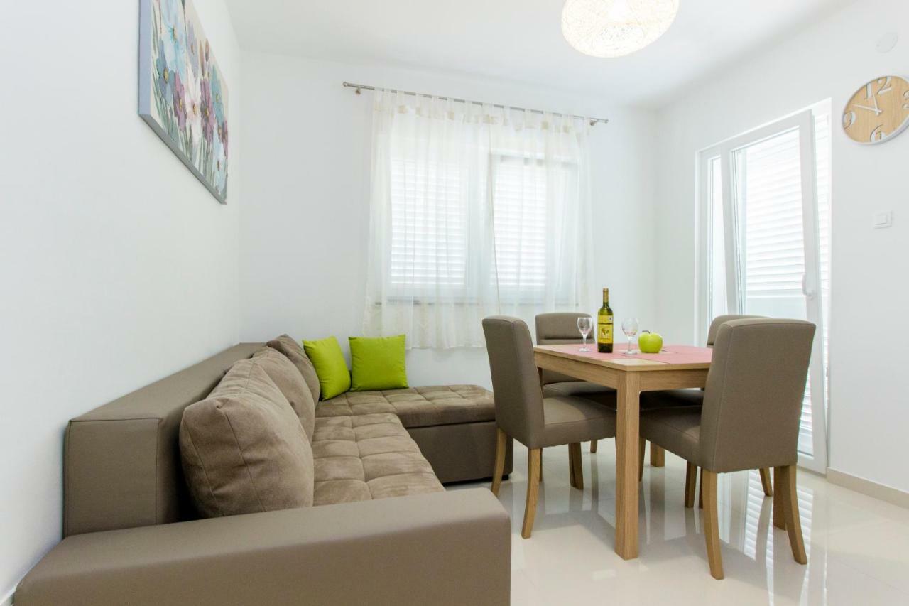 Apartmani Vesna Grebaštica Exteriör bild