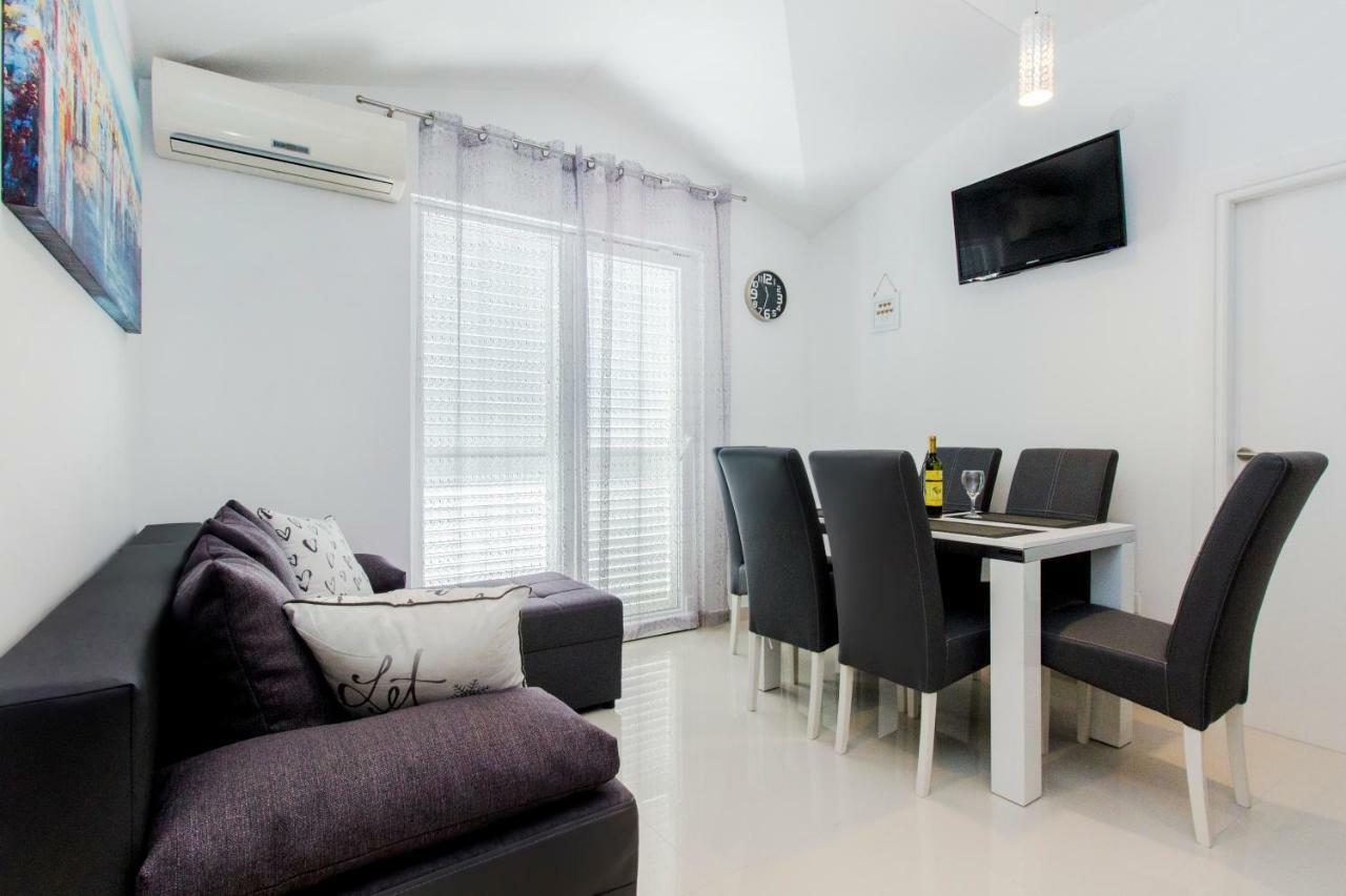 Apartmani Vesna Grebaštica Exteriör bild